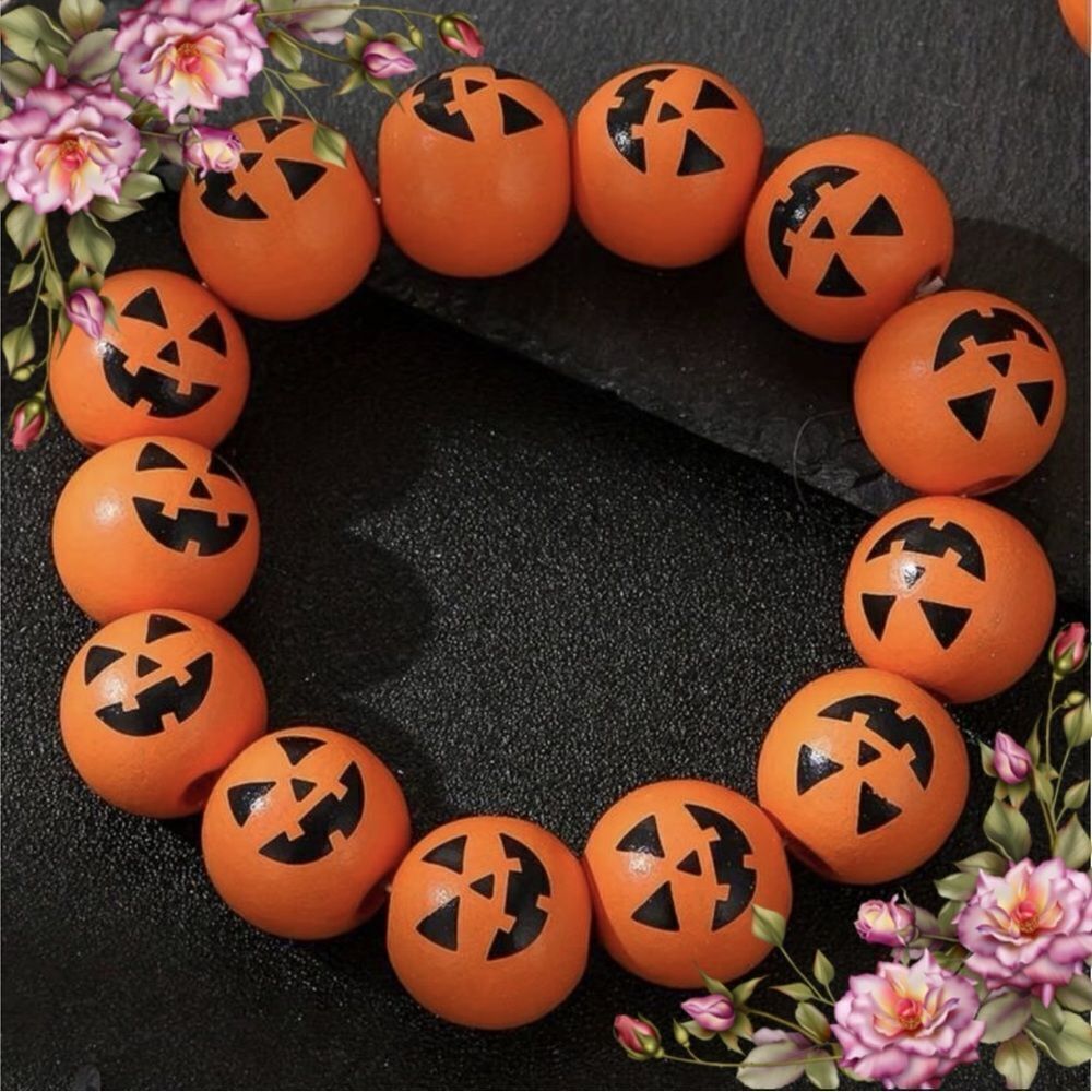 Spooky Halloween Pumpkin Wood‎ Beaded Stretch Bracelet